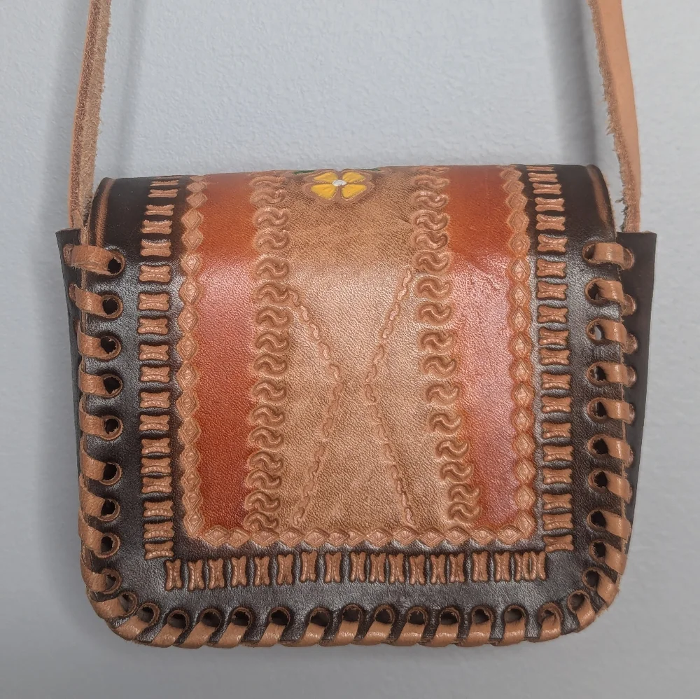 Vintage Leather Hand Tooled/Painted Small Mexican Embossed Floral Should…